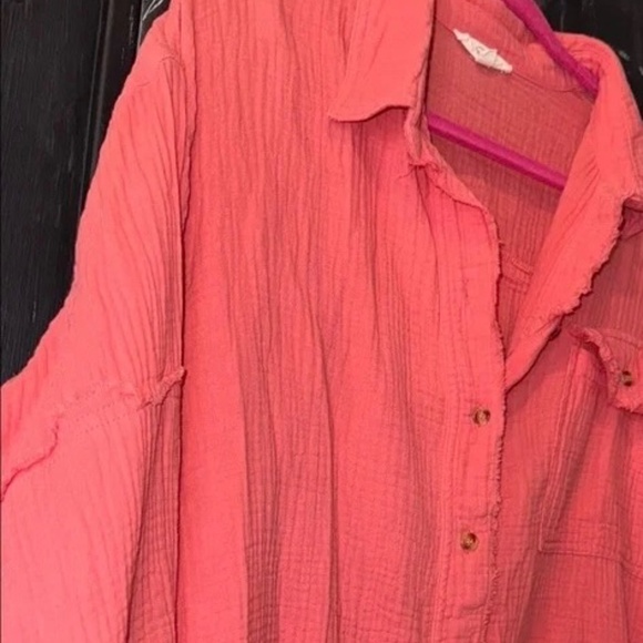 New Easel Cotton Gauze Loose Fit Button Down Shirt Coral size Small Raw Hem - Picture 9 of 10